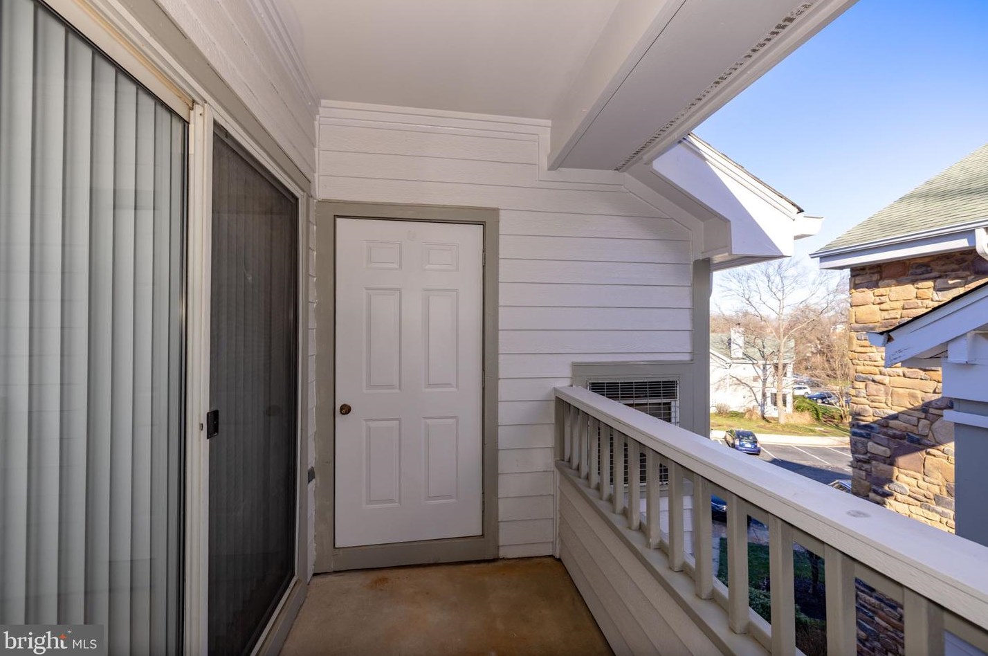 13070 Autumn Woods Way, Fairfax VA  22033-5105 exterior