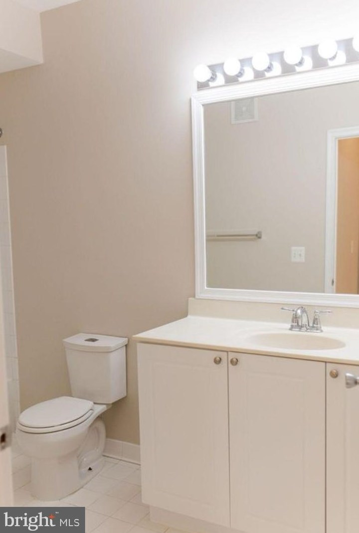 9480 Virginia Center Blvd #119, Vienna, VA 22181