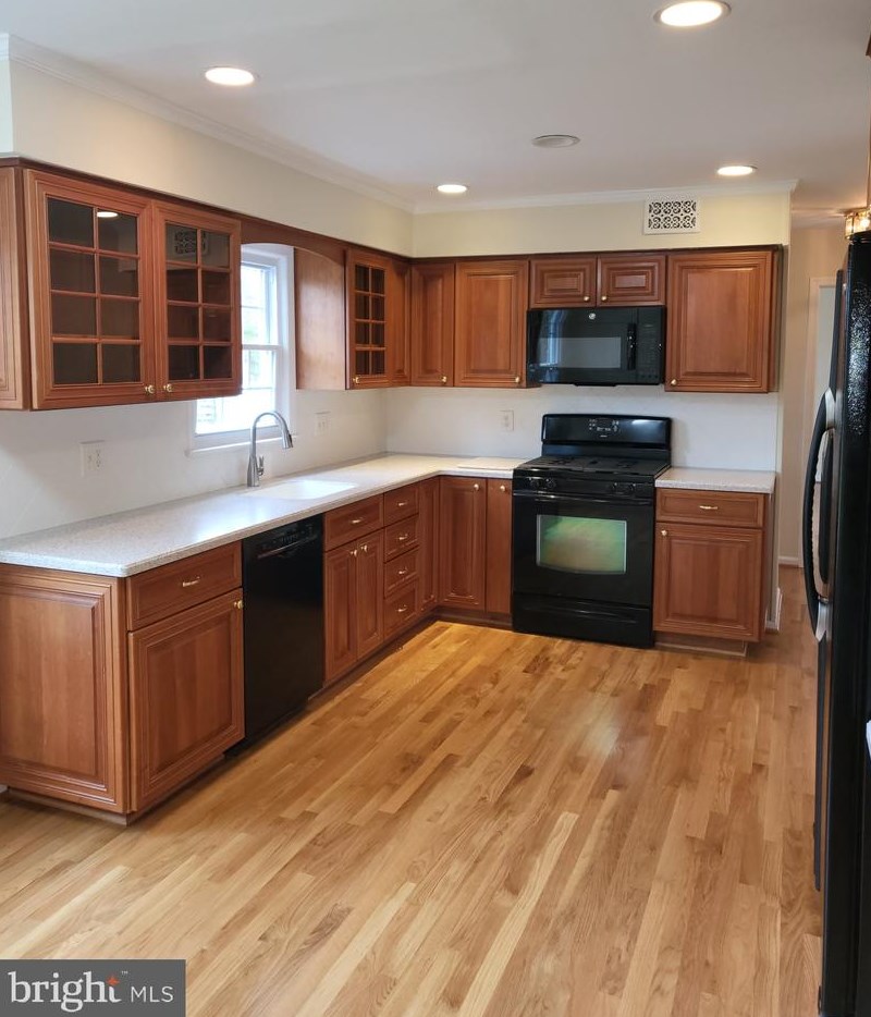 2112 Docket Ln, Vienna, VA 22181