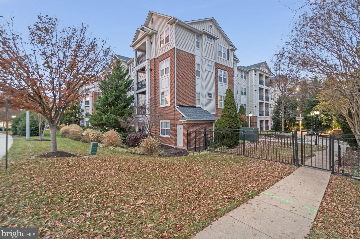 12905 Centre Park Cir #312, Herndon, VA 20171