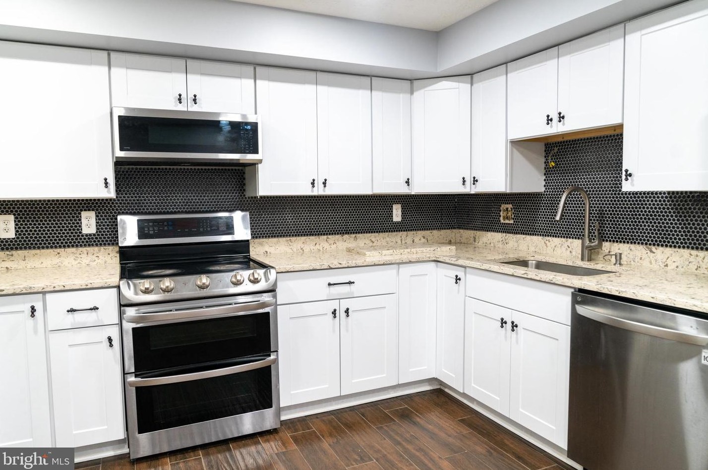 8069 Donegal Ln, Springfield, VA 22153