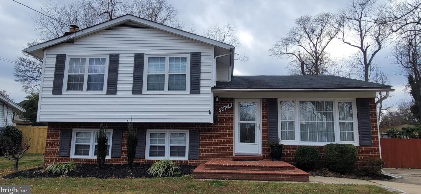 3906 Lincolnshire St, Annandale, VA 22003