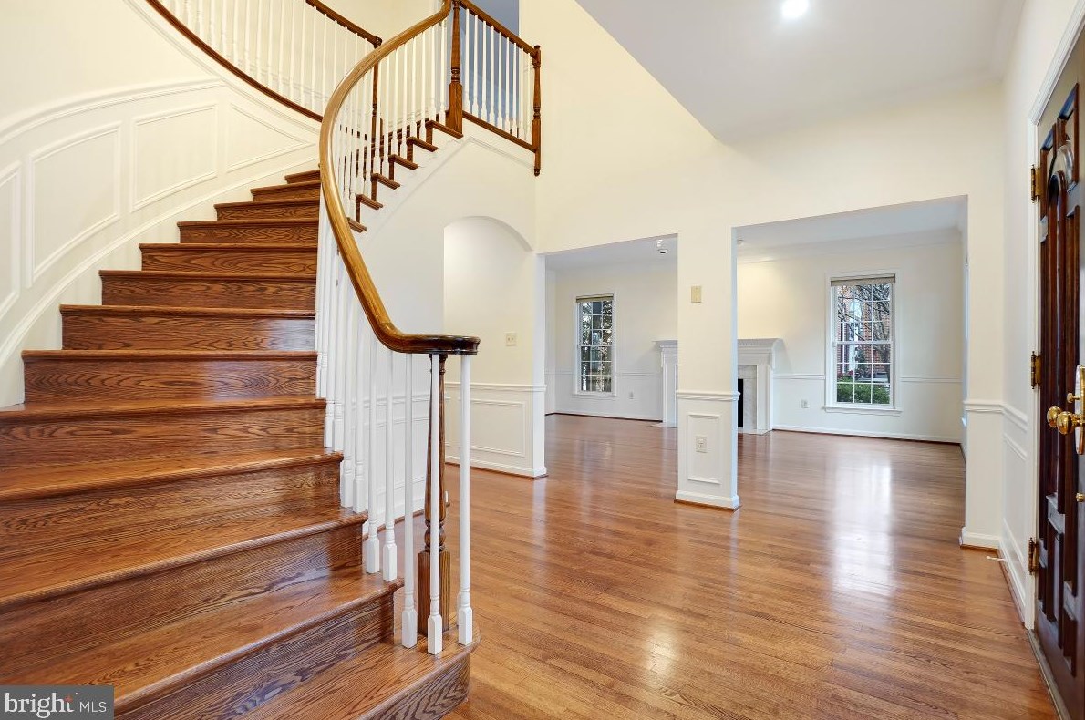 7627 Huntmaster Ln, Mc Lean, VA 22102