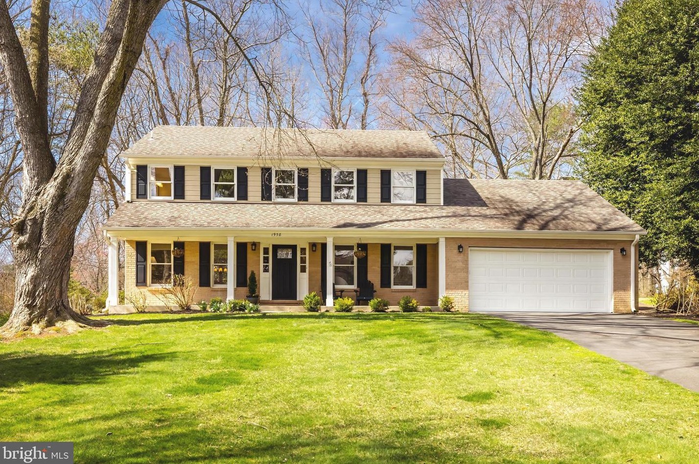 1958 Weybridge Ln, Herndon, VA 20191