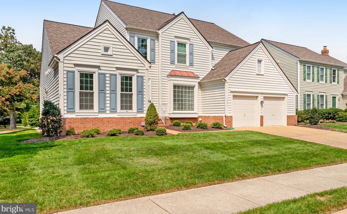 1926 Woodford Rd, Vienna, VA 22182-6002