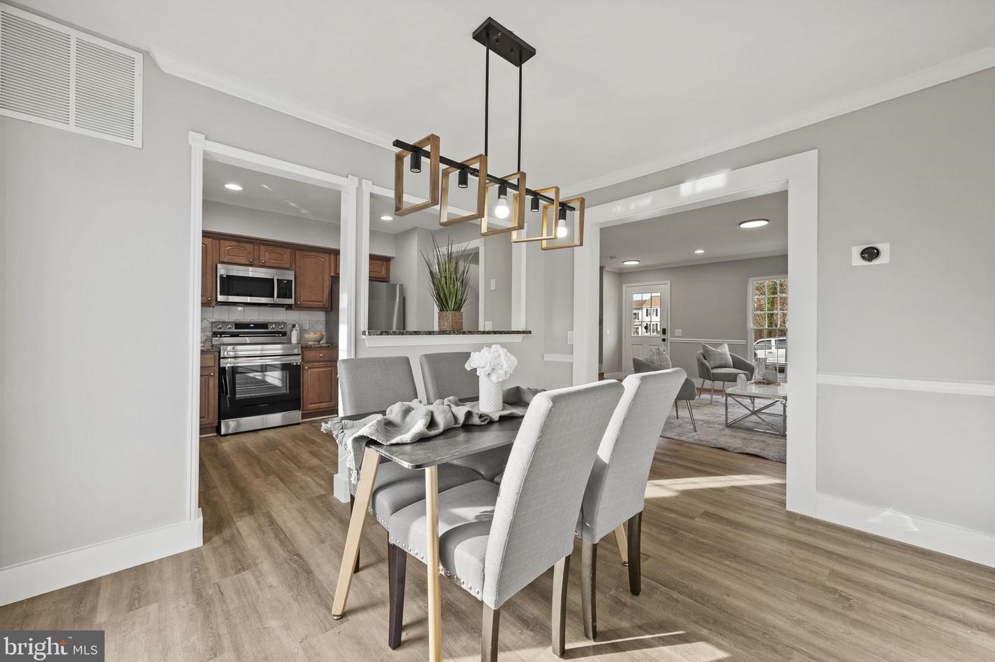 14944 Ampstead Ct, Centreville VA  20120-1849 exterior