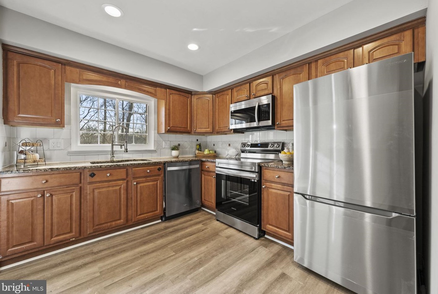 14944 Ampstead Ct, Centreville, VA 20120