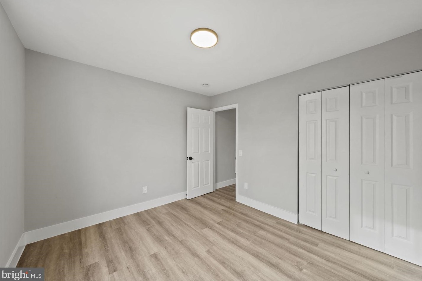 14944 Ampstead Ct, Centreville VA  20120-1849 exterior