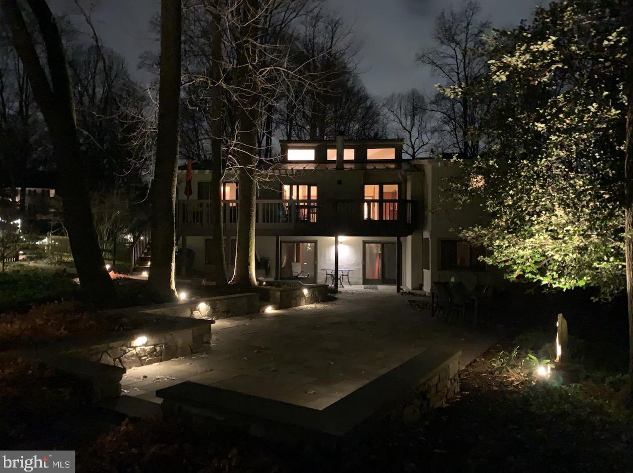 2025 Peppermint Ct, Herndon, VA 20191