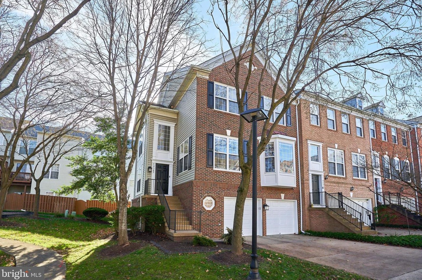 9349 Deer Glen Ct, Fairfax, VA 22031-6020