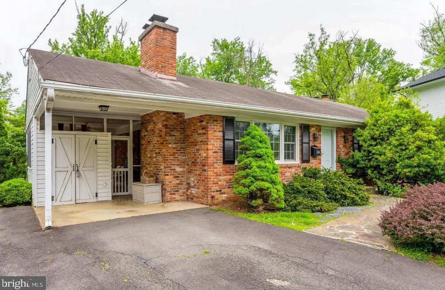 6801 Dillon Ave, Mc Lean VA  22101-4435 exterior