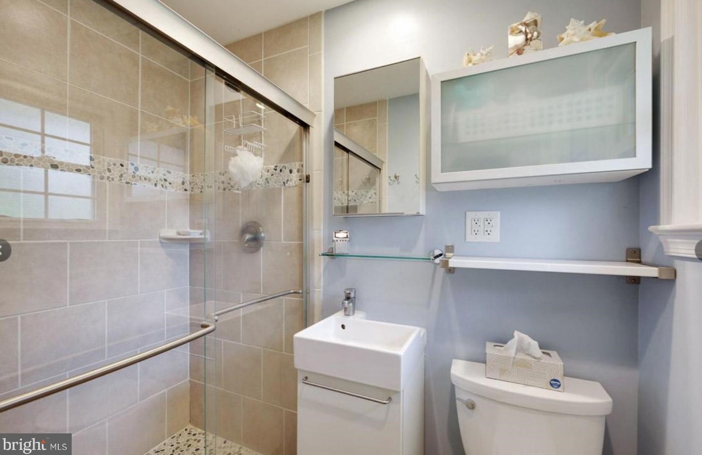 6801 Dillon Ave, Mc Lean VA  22101-4435 exterior