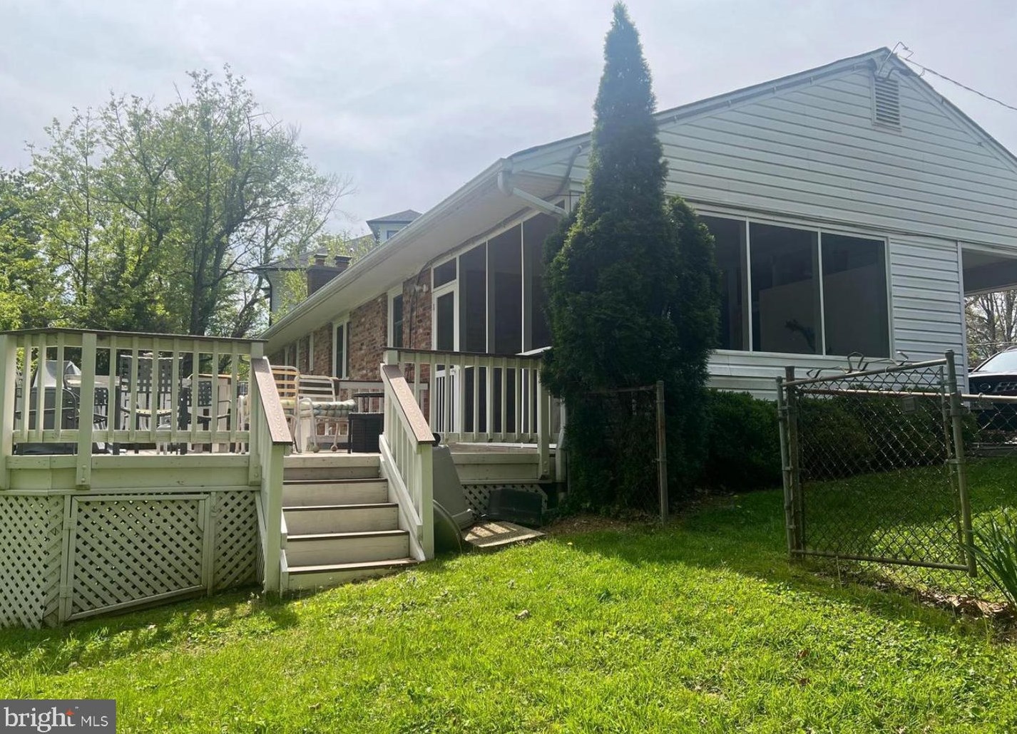 6801 Dillon Ave, Mc Lean VA  22101-4435 exterior