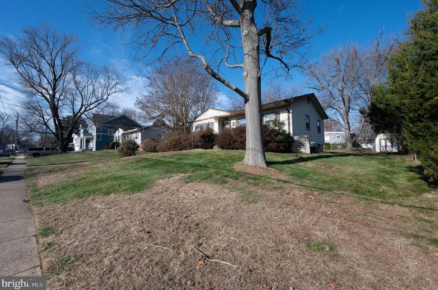 2716 Bowling Green Dr, Vienna, VA 22180