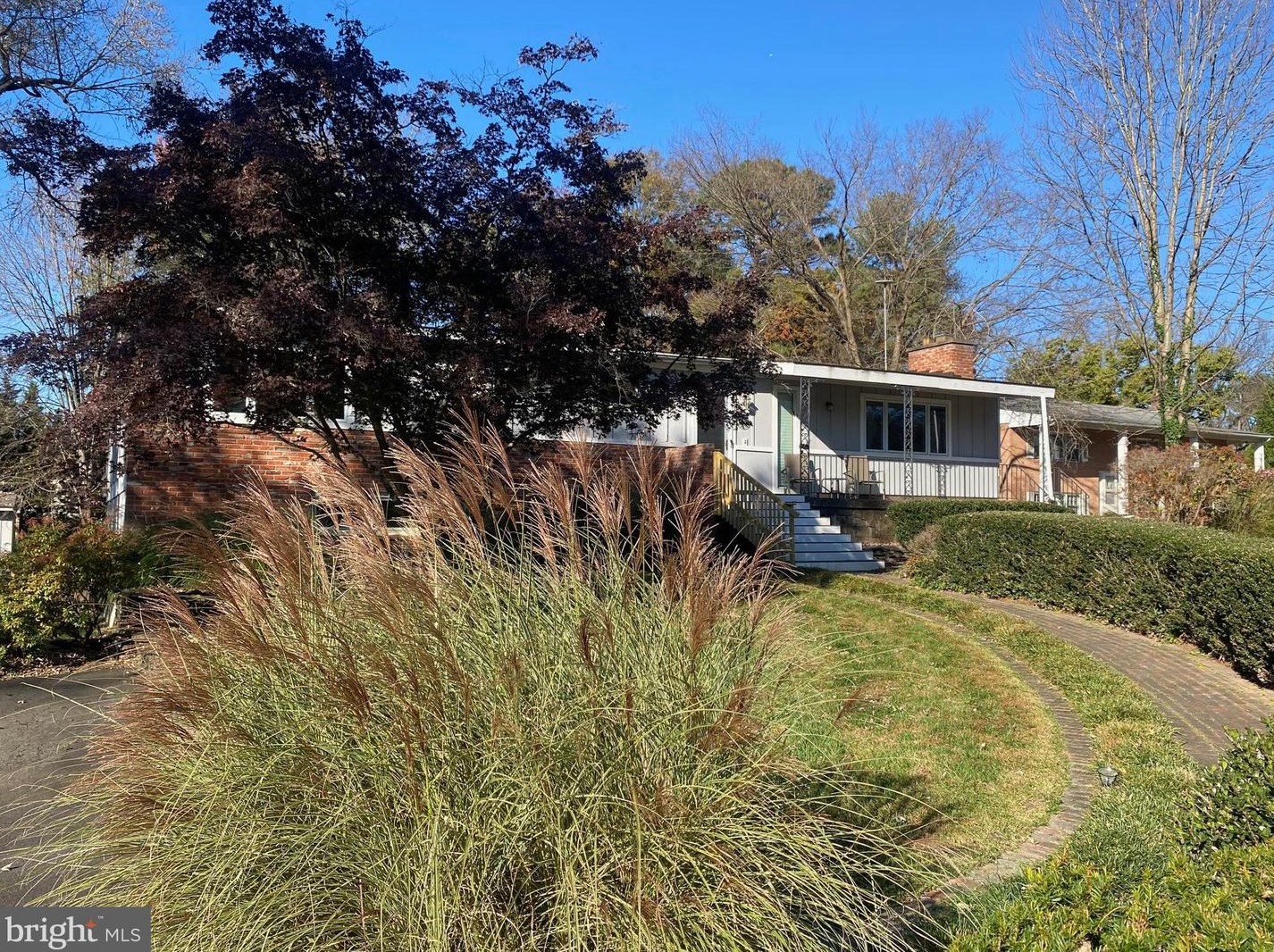 822 Walker Rd, Great Falls, VA 22066