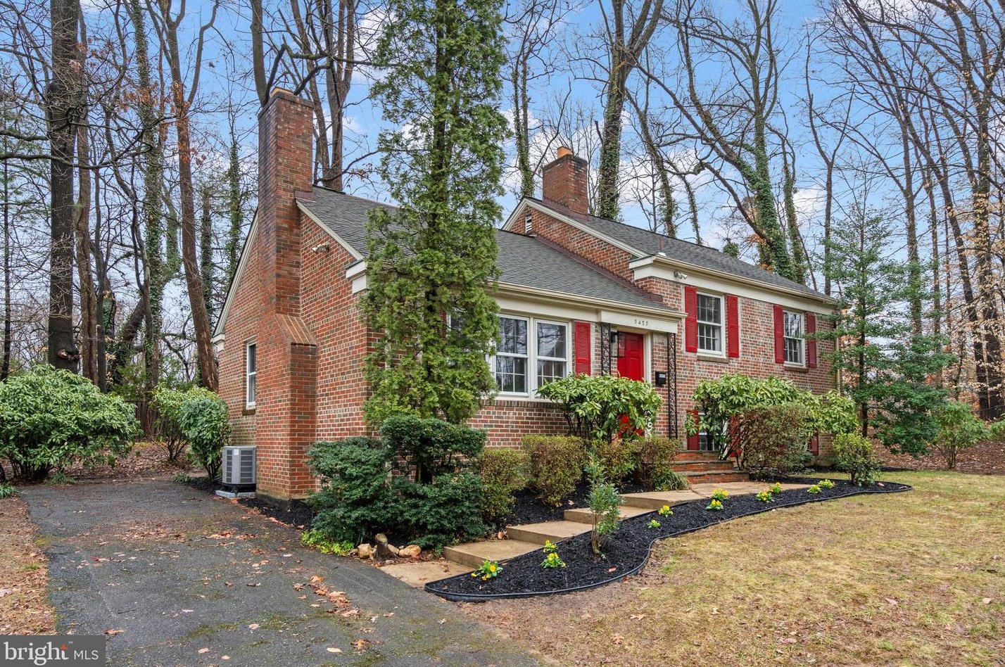 5425 Lehigh Ln, Springfield, VA 22151-3423