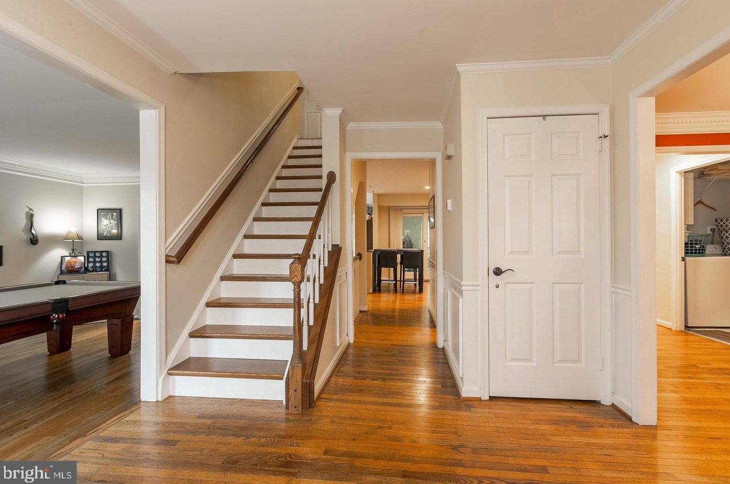 1700 Abbey Oak Dr, Vienna VA  22182-1901 exterior
