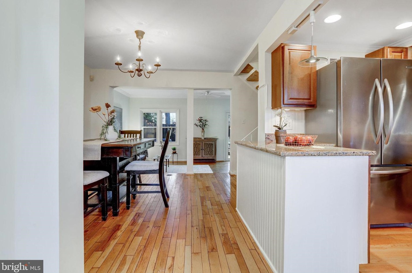 4564 Metro Ct, Annandale, VA 22003