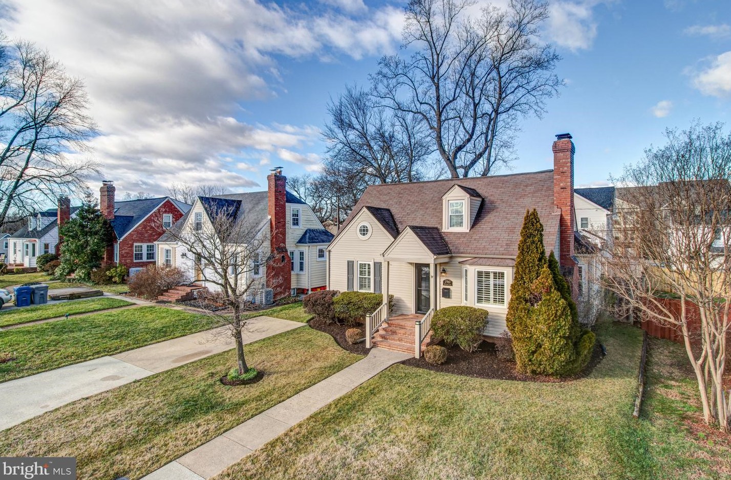 2910 Meadow Ln, Falls Church, VA 22042