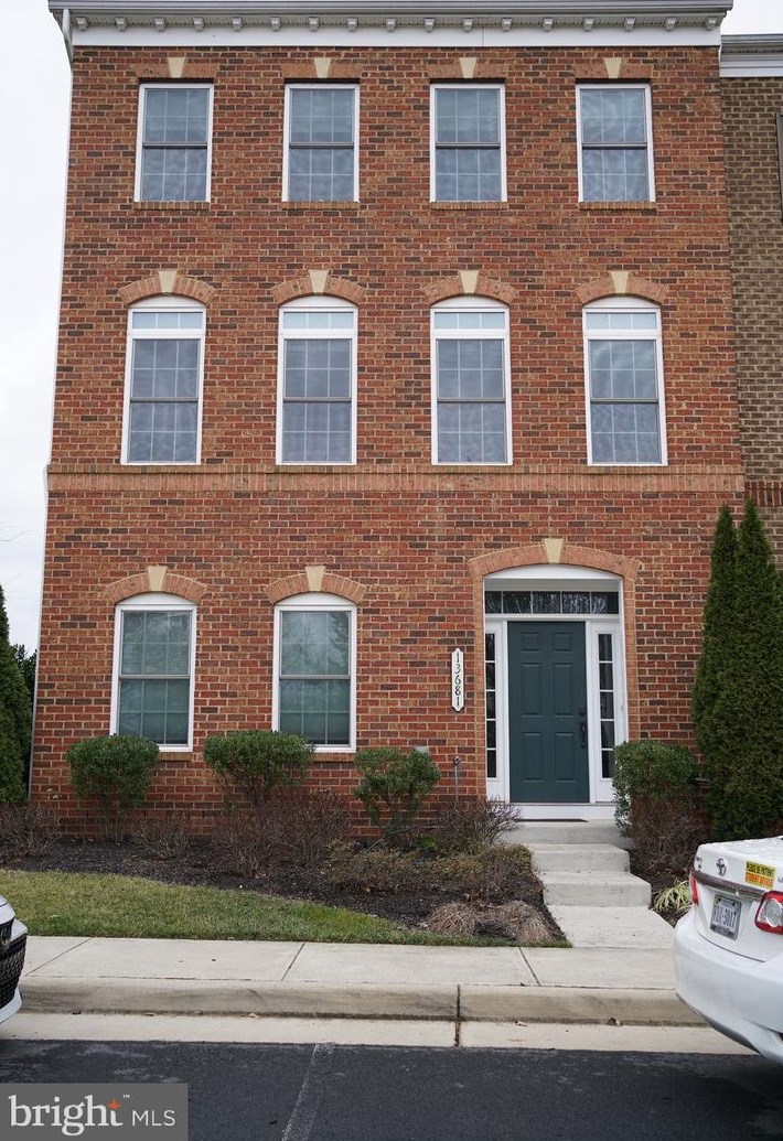13681 Neil Armstrong Ave, Herndon, VA 20171