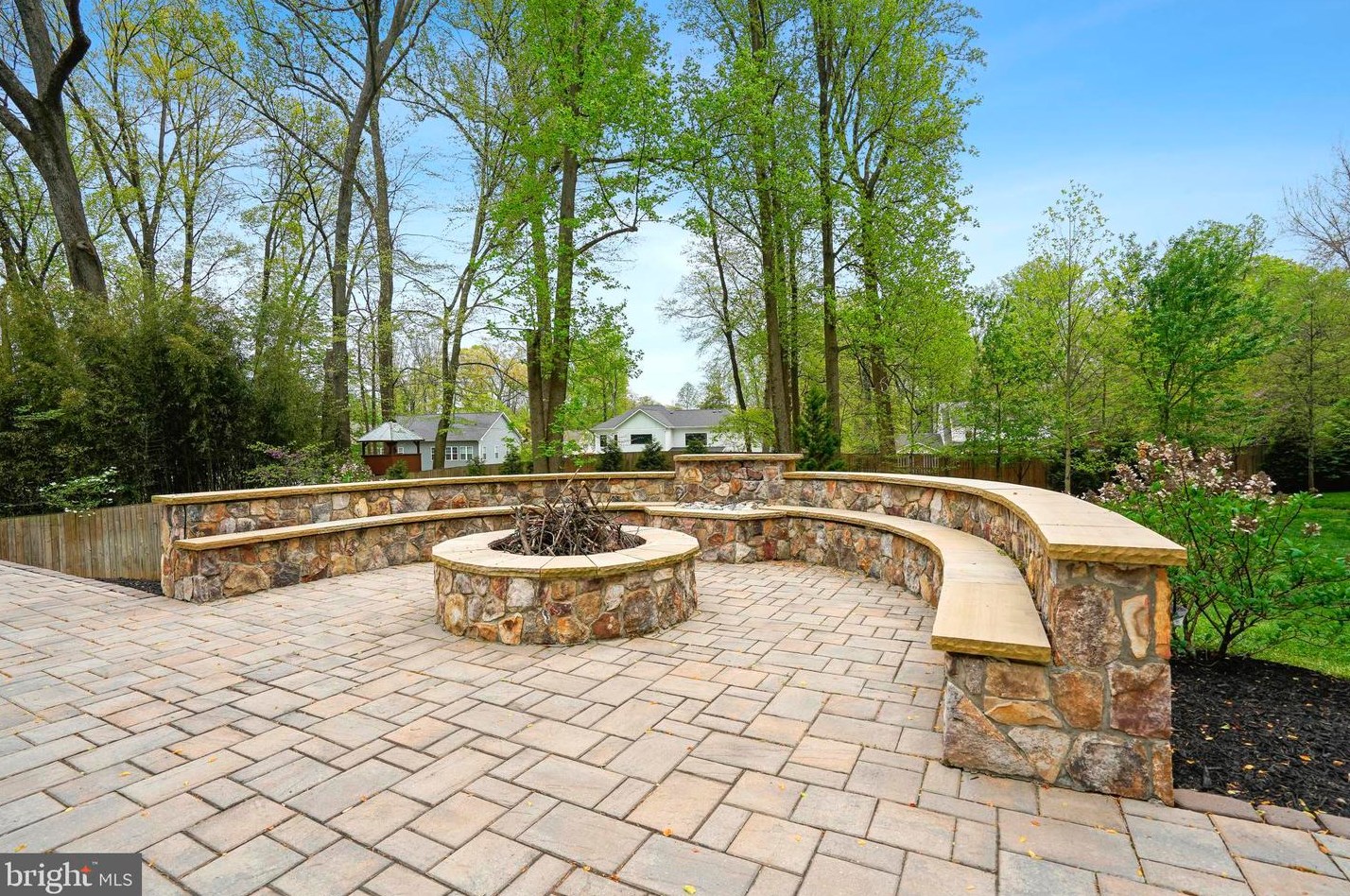 10713 Rosehaven St, Fairfax VA  22030-2826 exterior