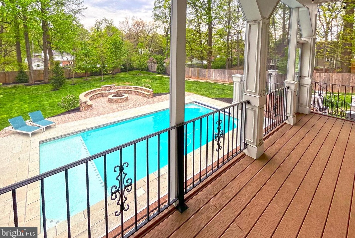 10713 Rosehaven St, Fairfax VA  22030-2826 exterior