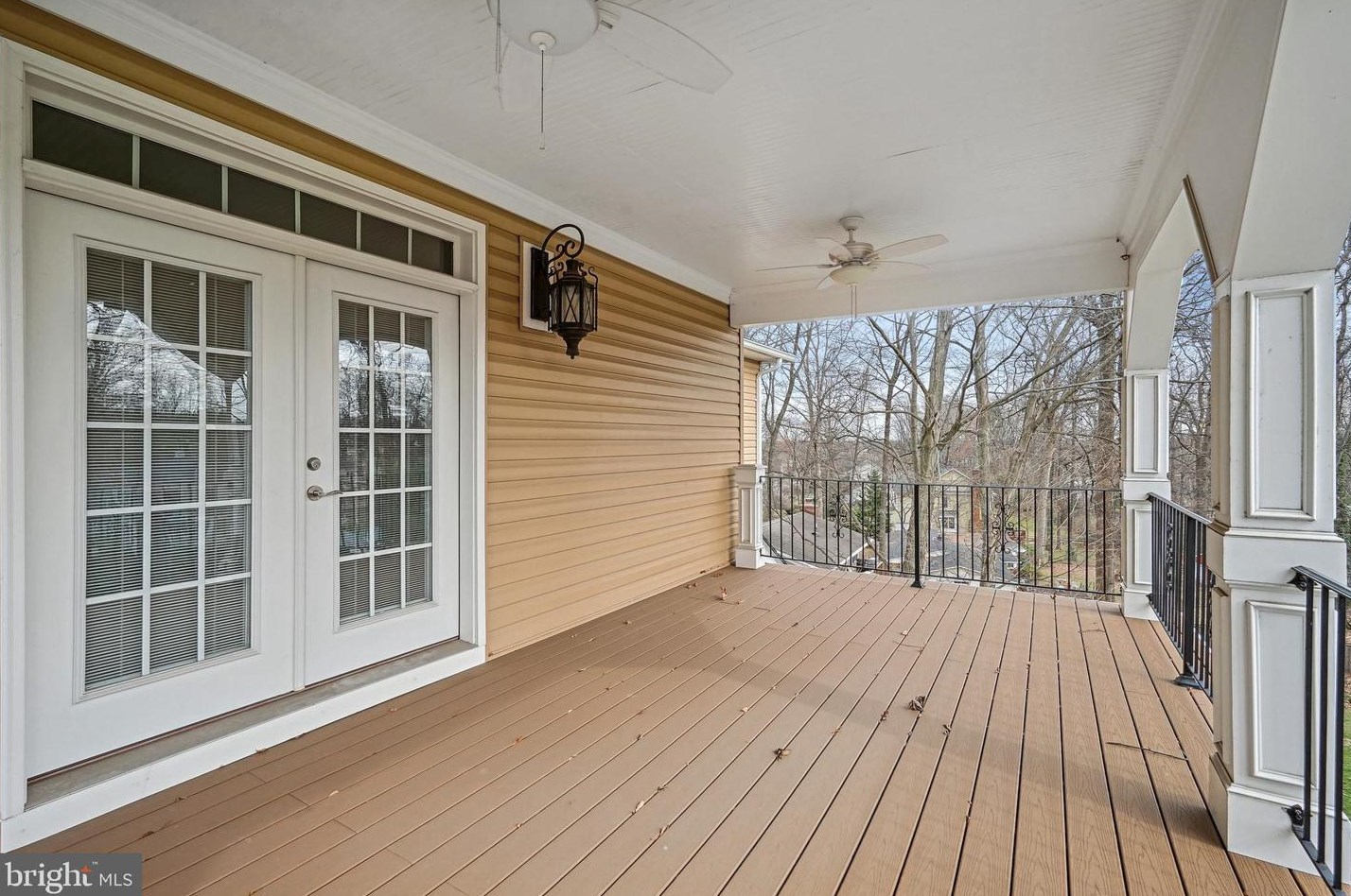 10713 Rosehaven St, Fairfax VA  22030-2826 exterior