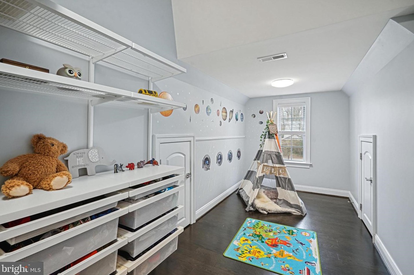 10713 Rosehaven St, Fairfax VA  22030-2826 exterior