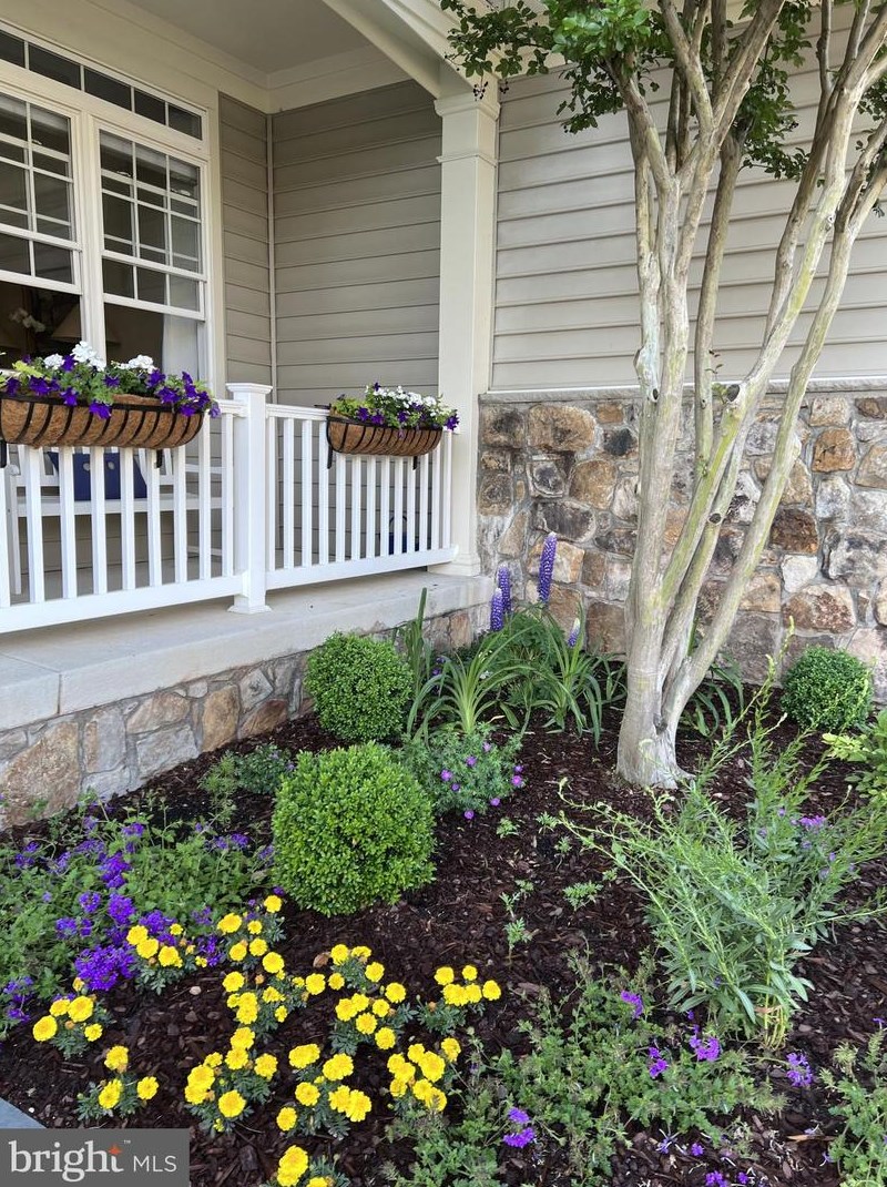 13008 Red Admiral Pl, Fairfax, VA 22033-3700