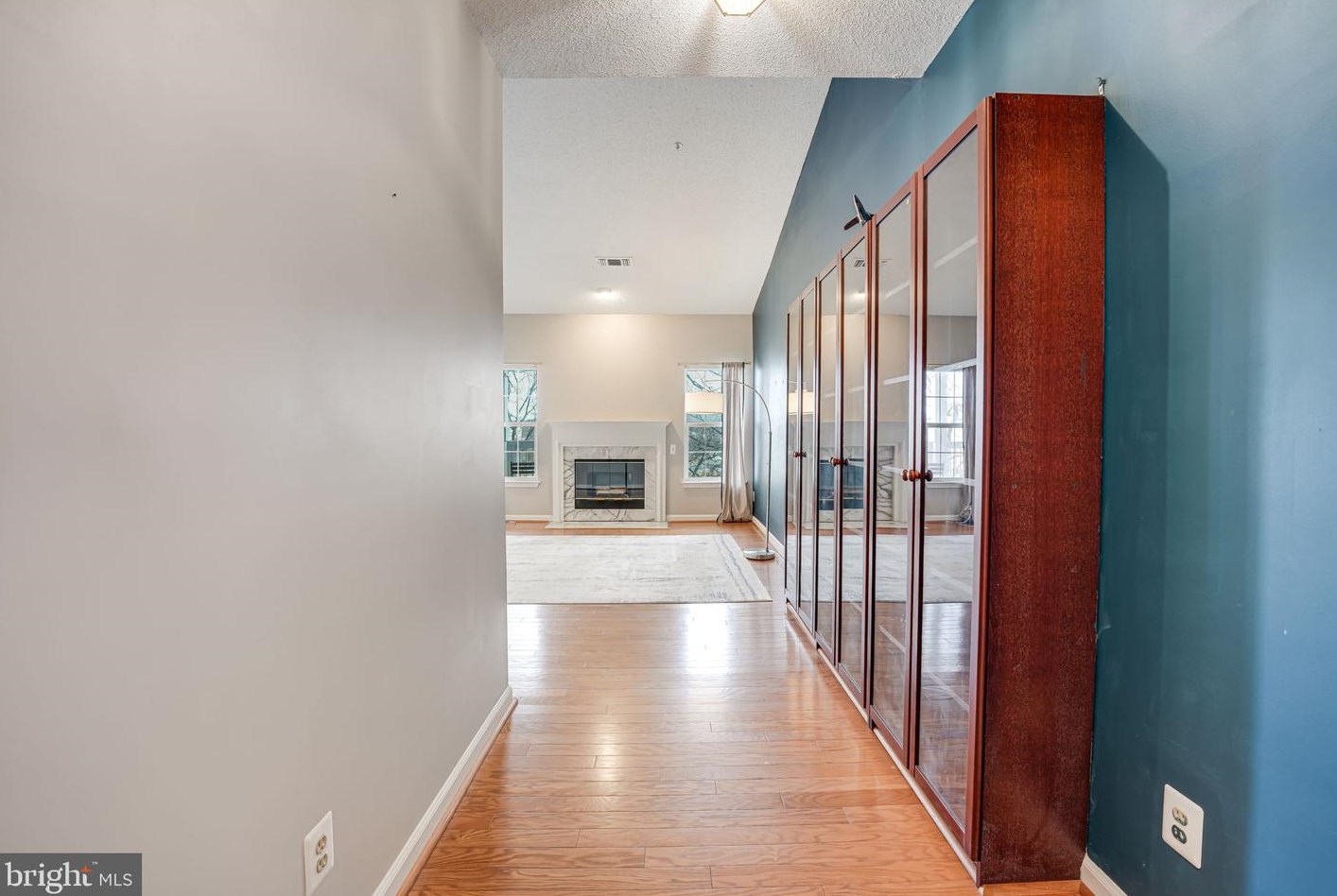 1716 Lake Shore Crest Dr #35, Herndon, VA 20190