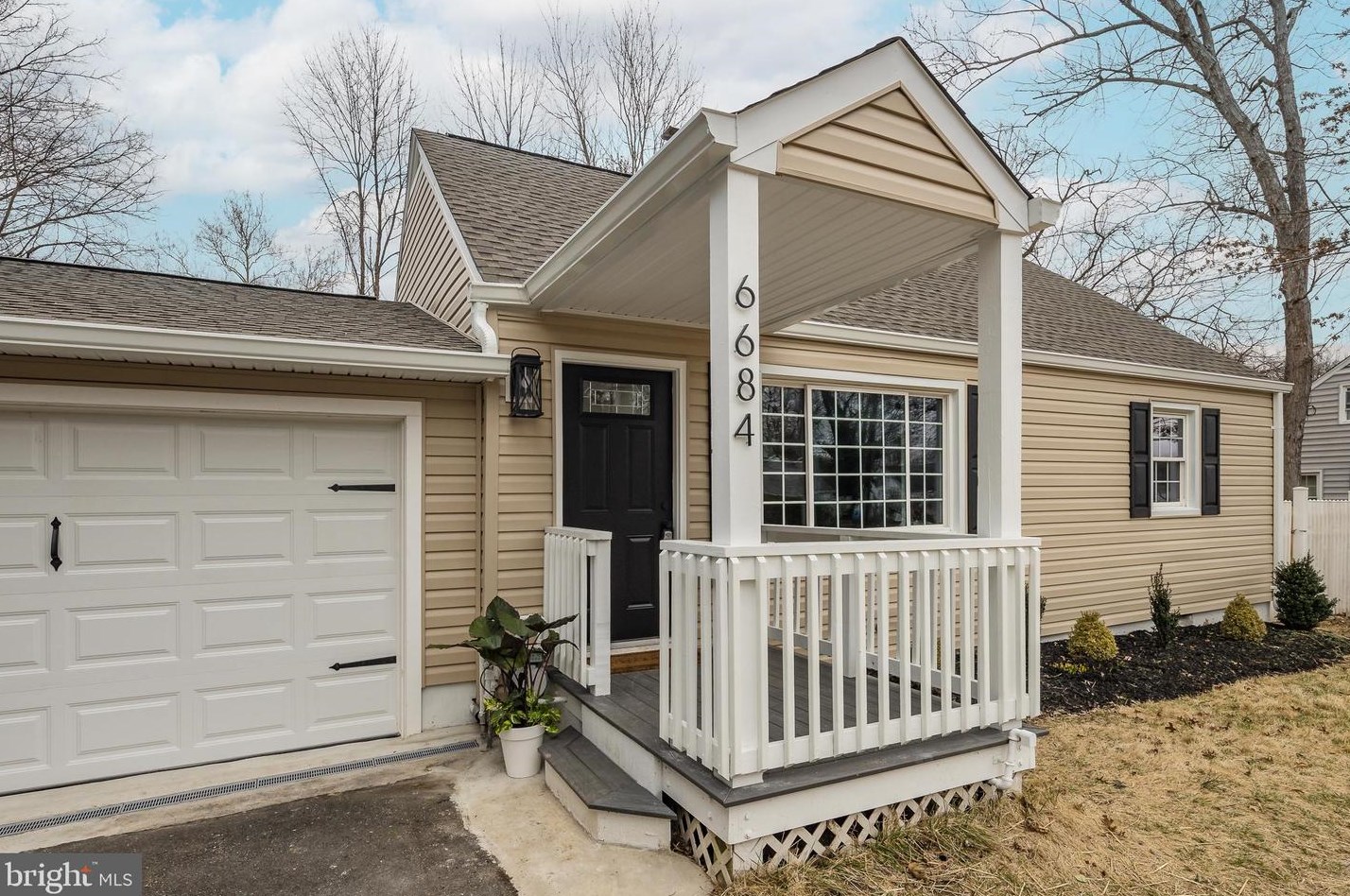 6684 Barrett Rd, Falls Church, VA 22042-4230