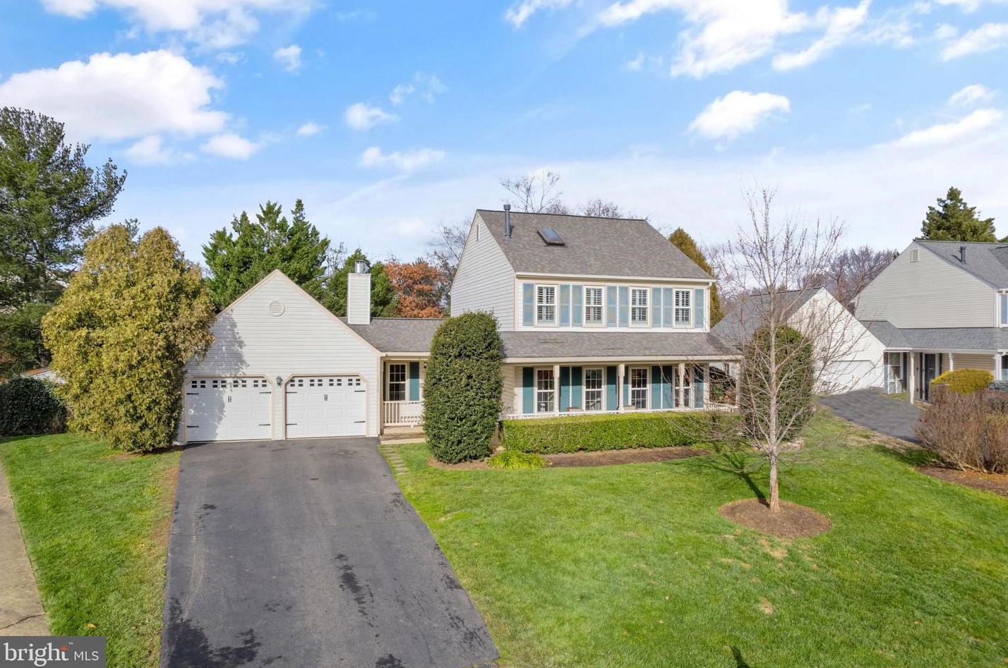 14536 Oak Cluster Dr, Centreville, VA 20120-2856