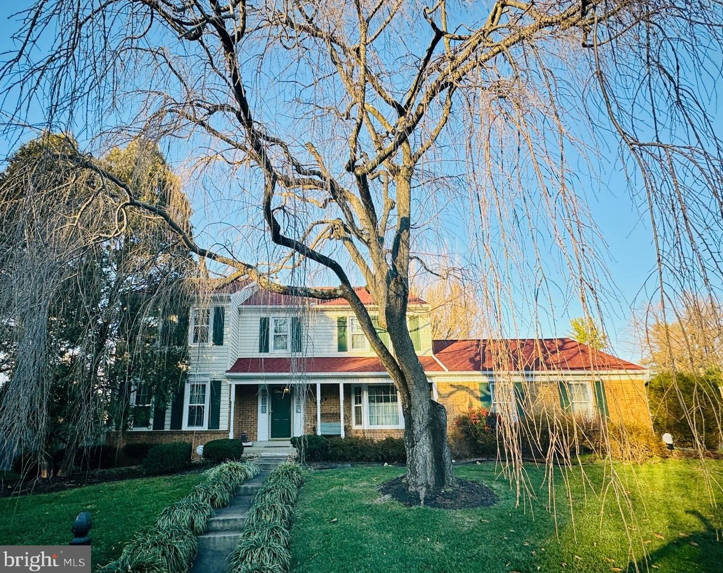 9218 Briary Ln, Fairfax, VA 22031-3870