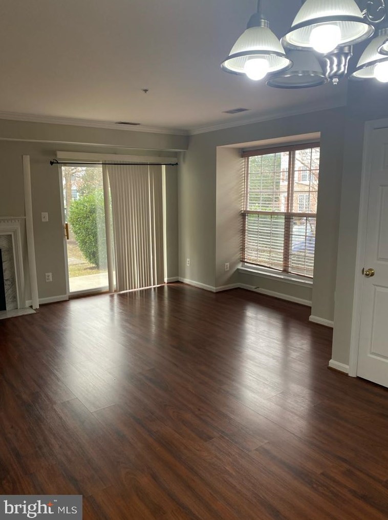 2490 Quick St #101, Herndon, VA 20171