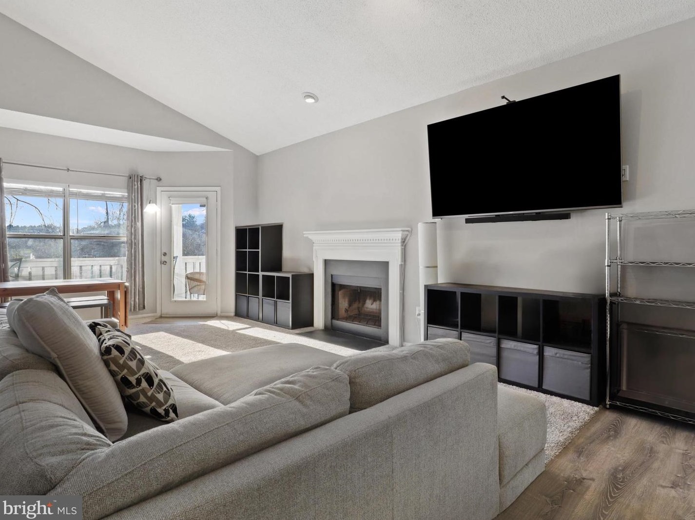 14321 Climbing Rose Way Apt 305, Centreville, VA 20121