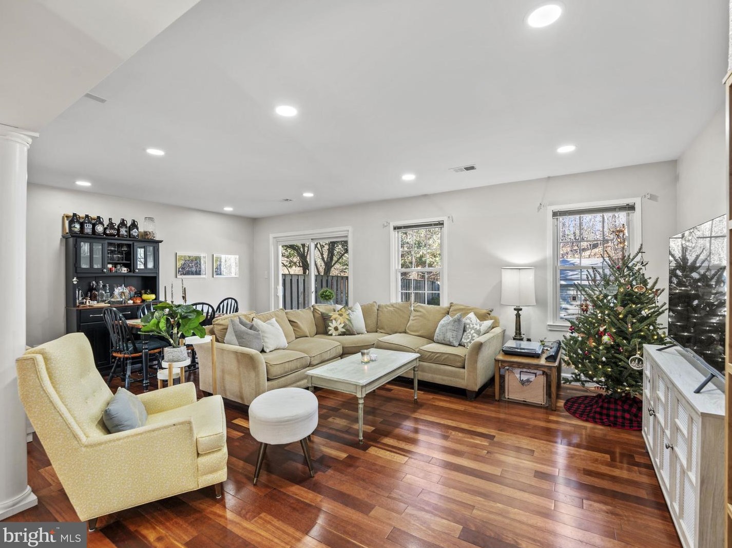 5418 Donnelly Ct, Springfield, VA 22151