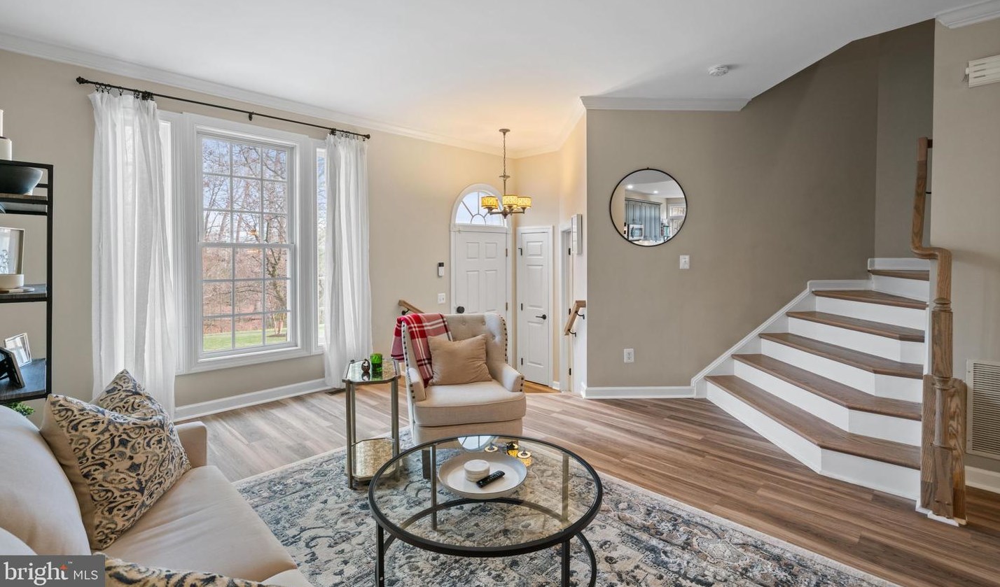 6702 Debra Lu Way, Springfield, VA 22150