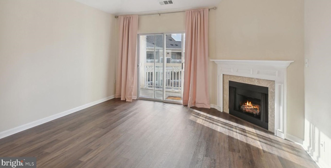 12919 Alton Sq Apt 408, Herndon, VA 20170