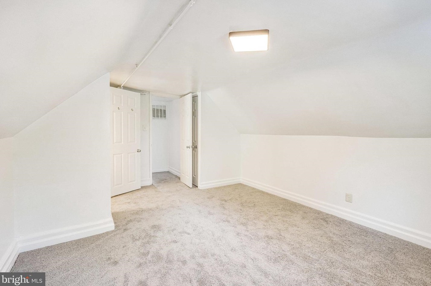 5805 Arnet St, Falls Church, VA 22041