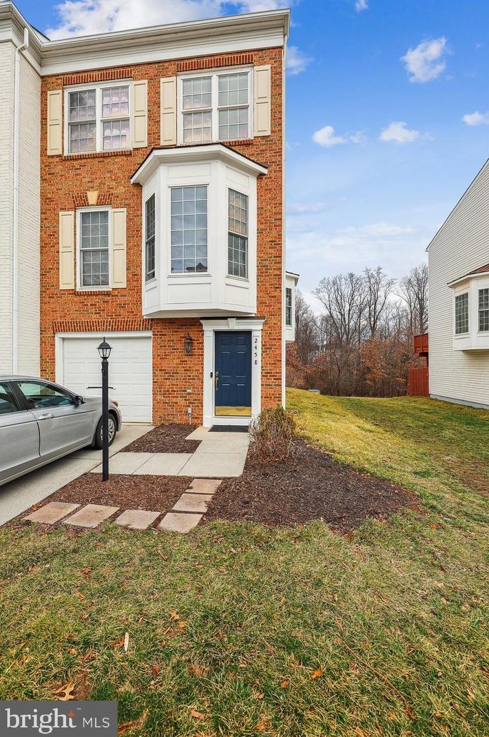 2458 Terra Cotta Cir, Herndon, VA 20171