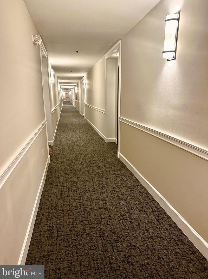 1855 Stratford Park Pl #113, Herndon, VA 20190