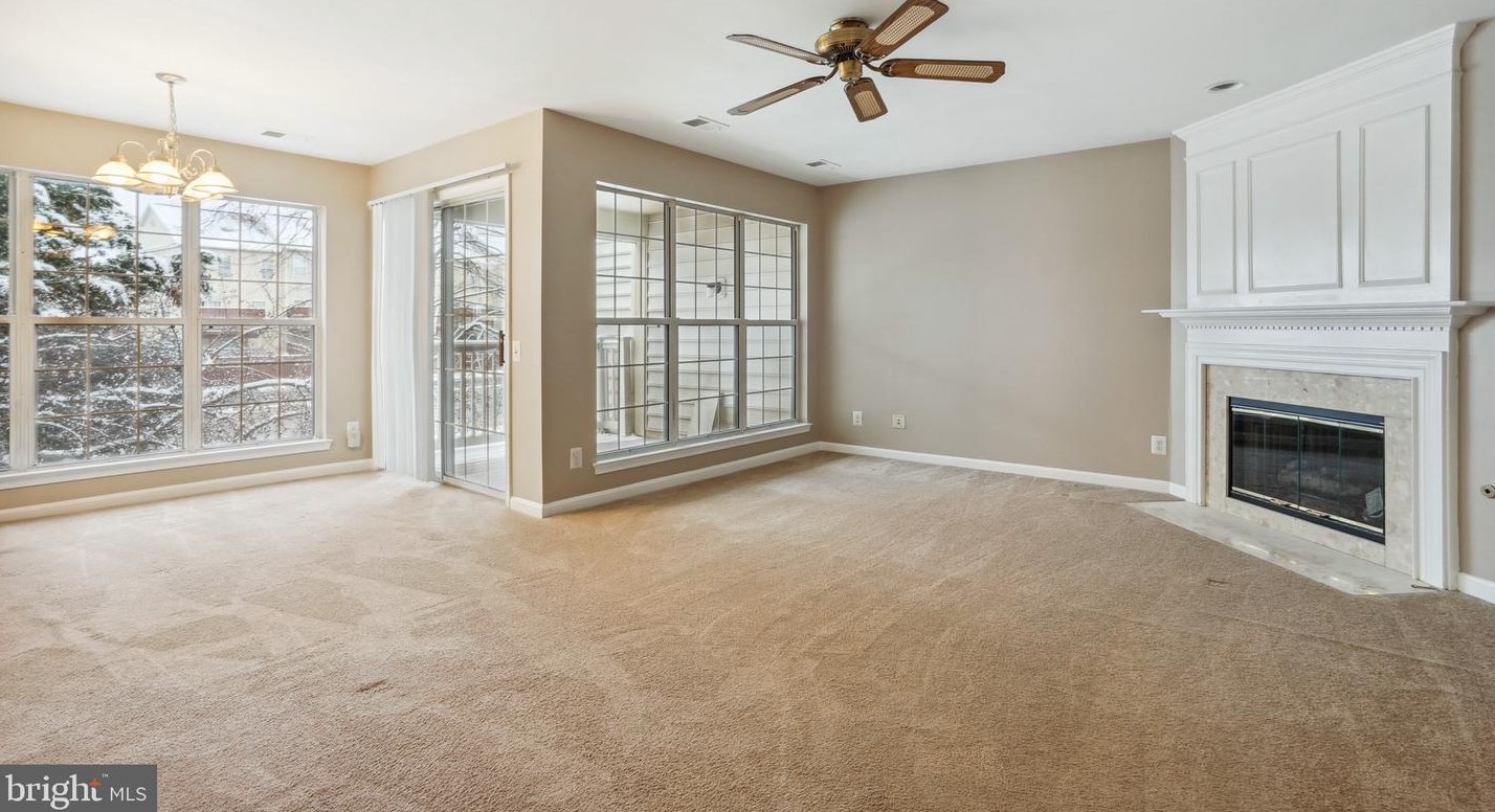 8216 Catbird Cir #202, Lorton, VA 22079