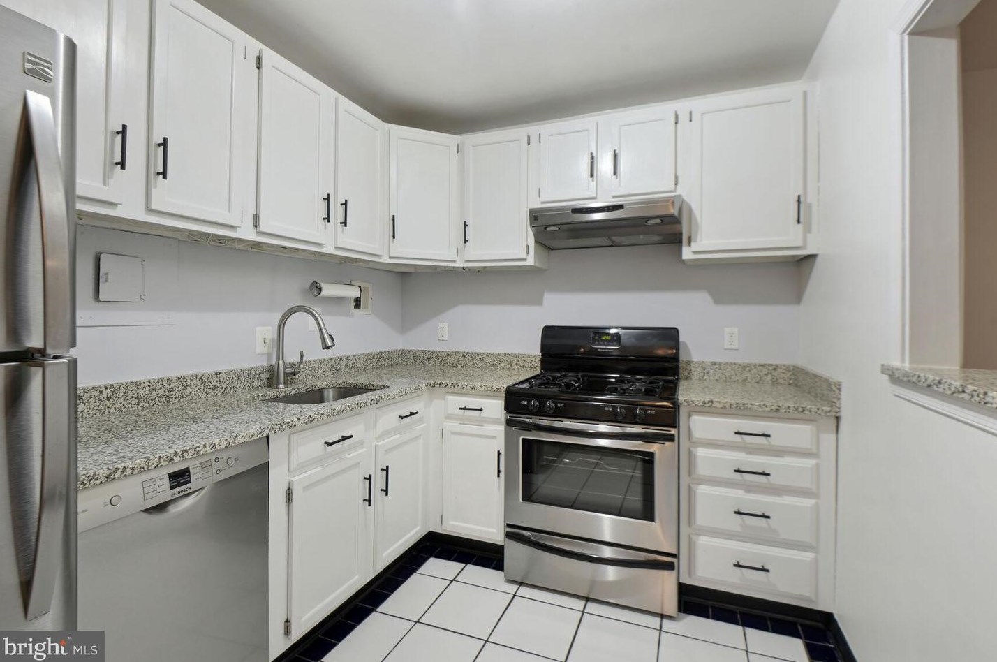 6137 Leesburg Pike #409, Falls Church, VA 22041