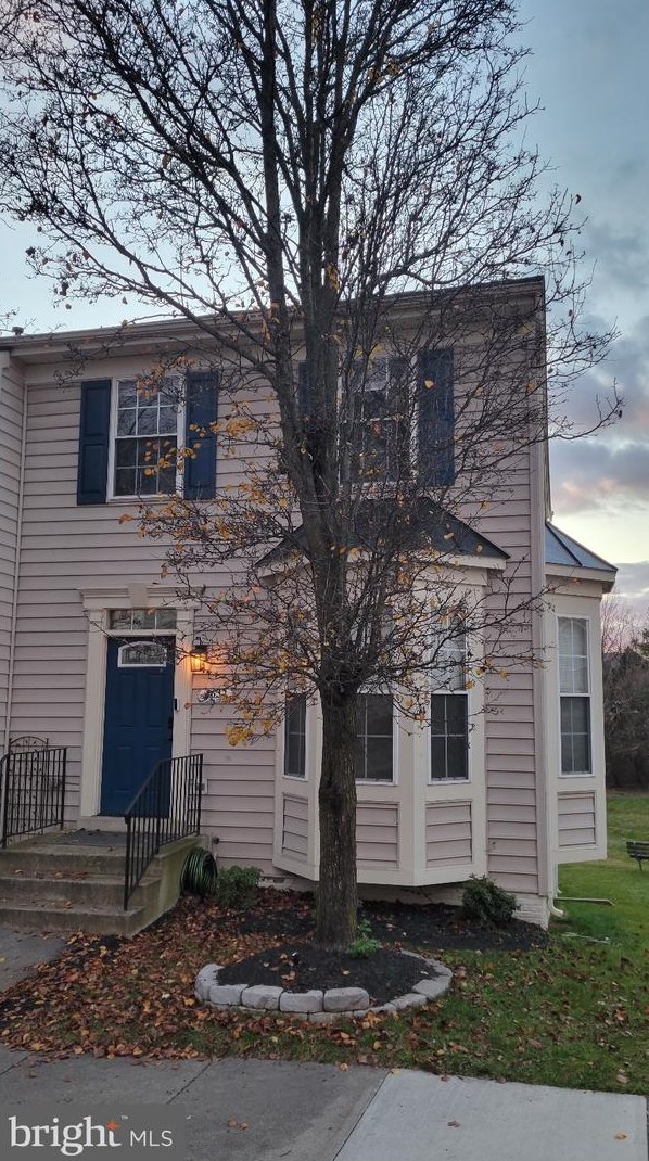 4632 Flatlick Branch Dr, Fairfax, VA 20151