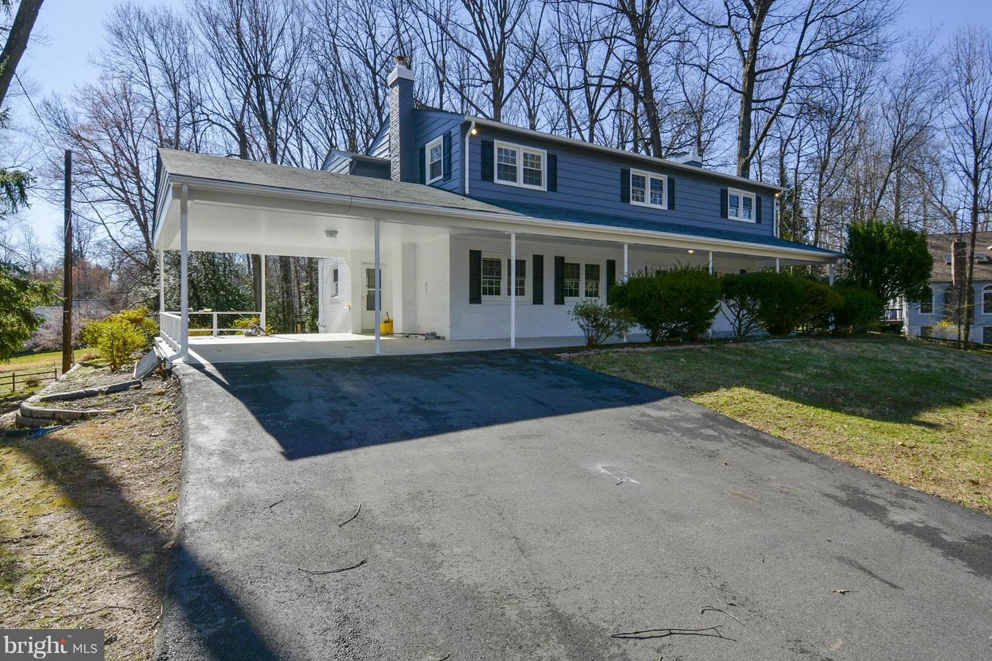 12019 Vale Rd, Vienna VA  22124-2221 exterior