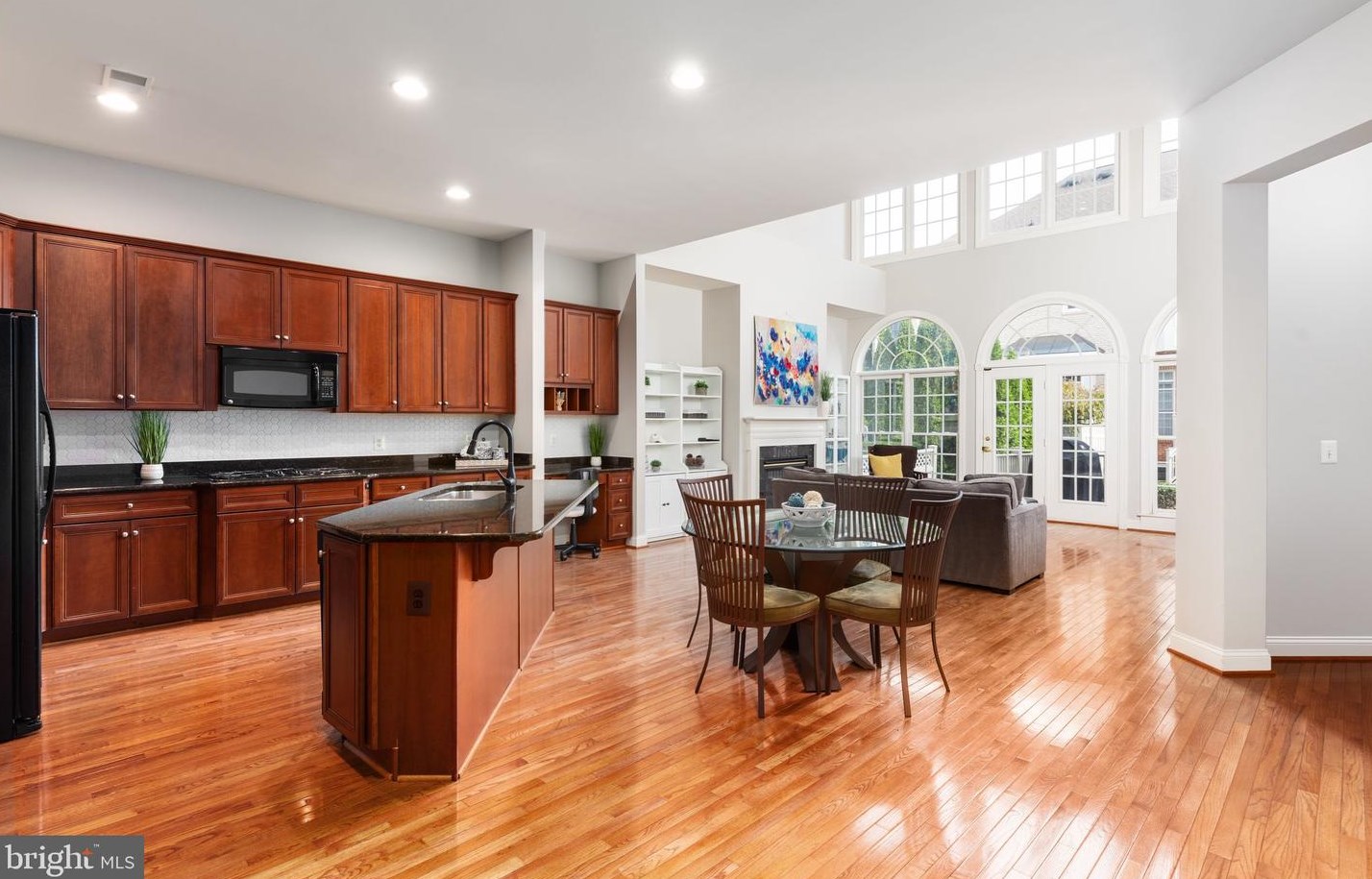12714 Lady Somerset Ln, Fairfax, VA 22033