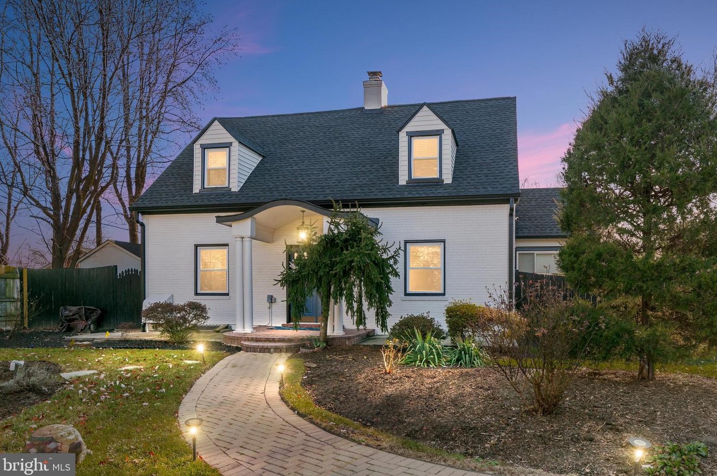 3123 Glen Carlyn Rd, Falls Church, VA 22041-2429