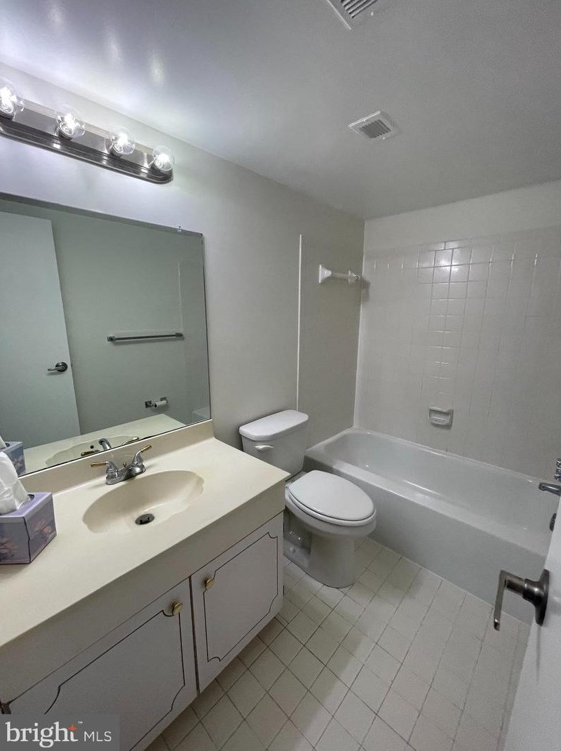 2817 Jermantown Rd, Vienna VA 22124-2504 exterior