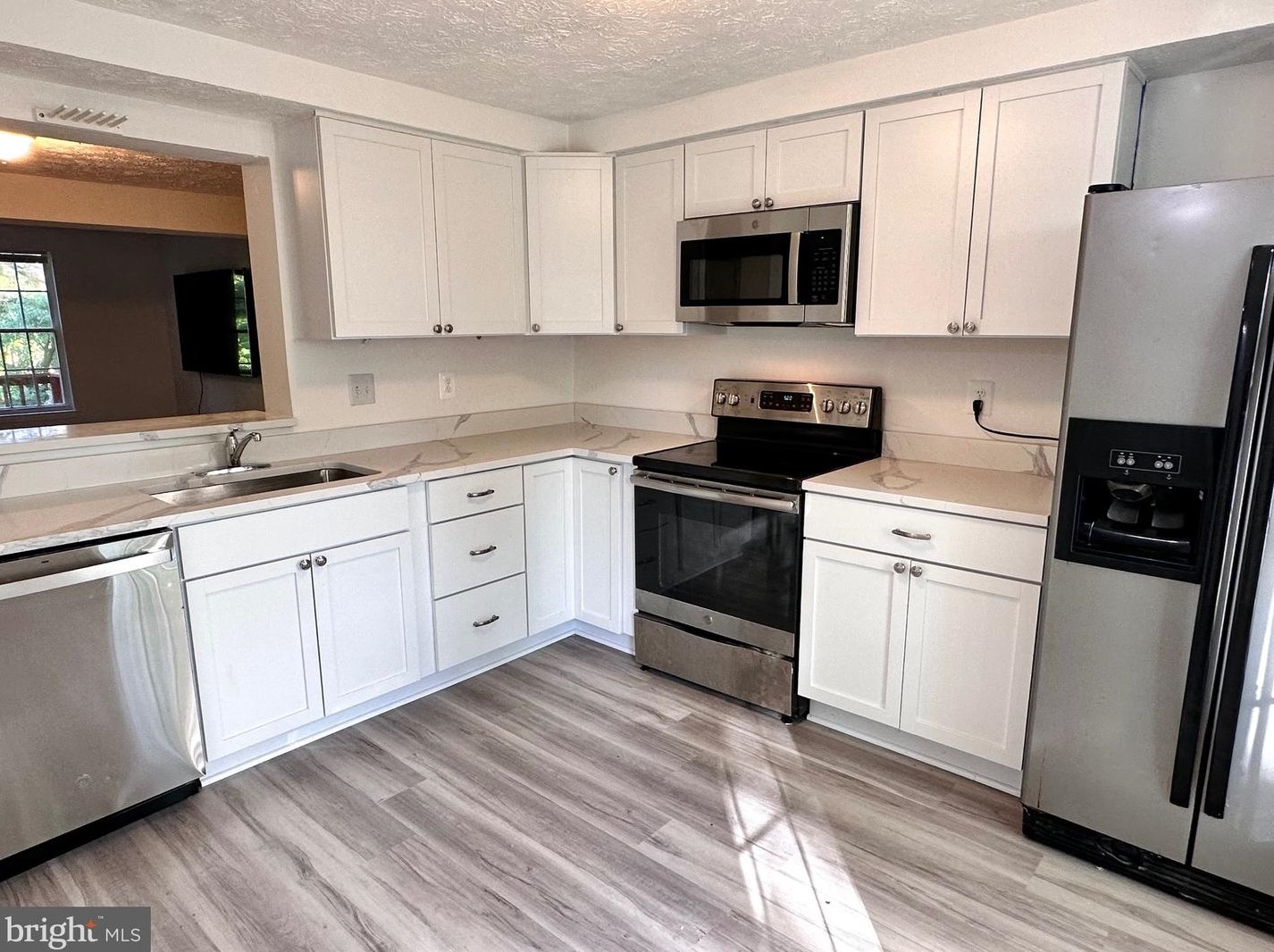 6020 Alexander Ave, Alexandria, VA 22310-4380