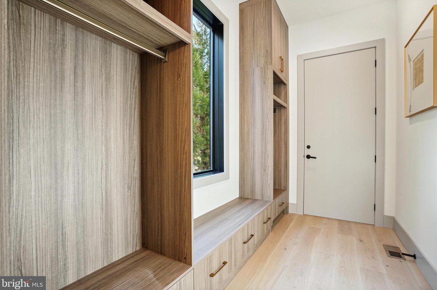 1807 Franklin Ave, Mc Lean VA  22101-5306 exterior